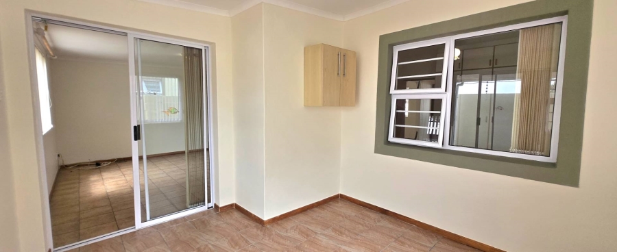 3 Bedroom Property for Sale in Franskraal Western Cape